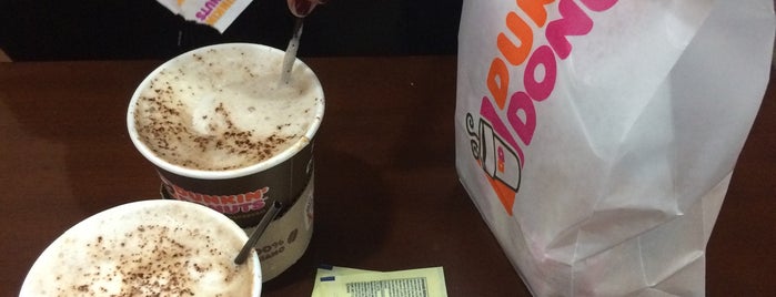 Dunkin' is one of Colombia Places.