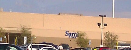 Sam's Club is one of Christinaさんのお気に入りスポット.