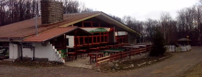 Ресторант Момина Скала is one of สถานที่ที่ Jana ถูกใจ.