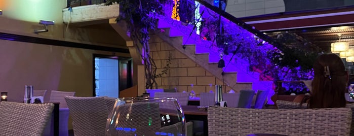 Villa Okan Restaurant is one of Özcan Emlak İnş 👍'ın Kaydettiği Mekanlar.