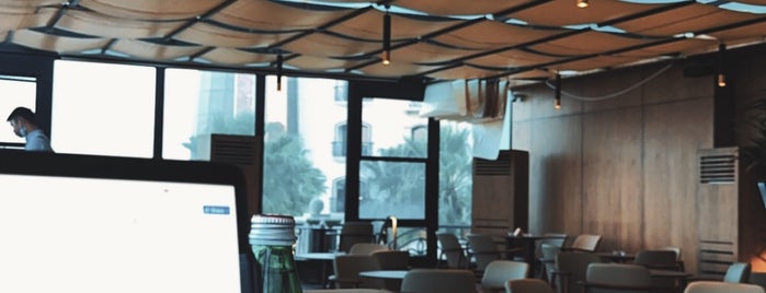 THE MQ LOUNGE is one of مطاعم الرياض.
