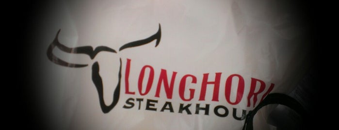 LongHorn Steakhouse is one of Locais curtidos por Jordan.