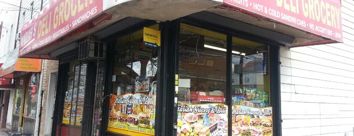 Mariah's Deli Grocery is one of Diana 님이 좋아한 장소.