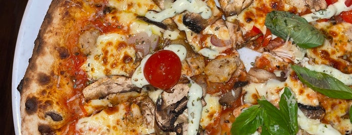 D'oro Pizzeria is one of Tempat yang Disimpan Foodie 🦅.