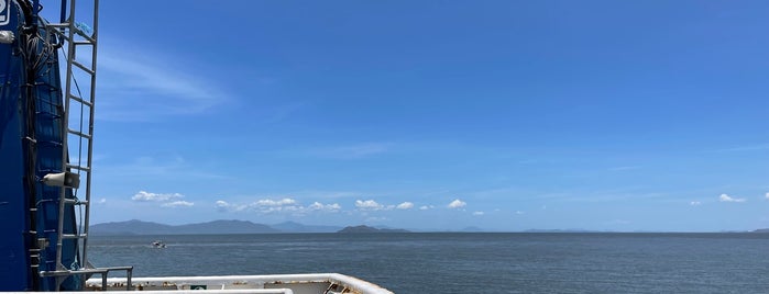 Ferry Naviera Tambor Puntarenas-Paquera is one of Tempat yang Disukai Eyleen.