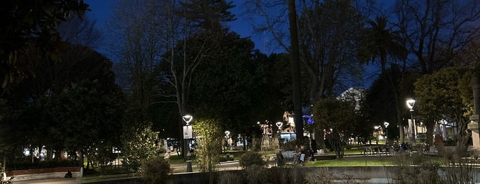 Xardíns de Méndez Núñez is one of Vivir na Coruña k bonito eh!.