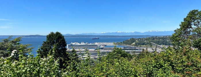 Betty Bowen Viewpoint is one of Seattle Photography Locations.