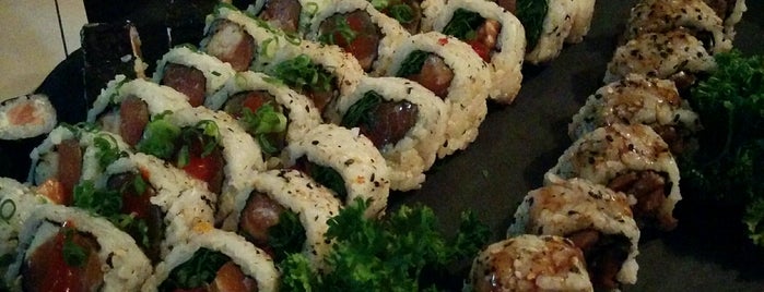 Koori Sushi is one of Almoços Poa.