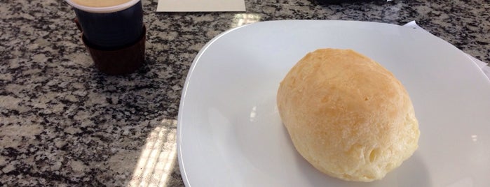 Pão De Queijo & Cia is one of Chiquinhoさんのお気に入りスポット.