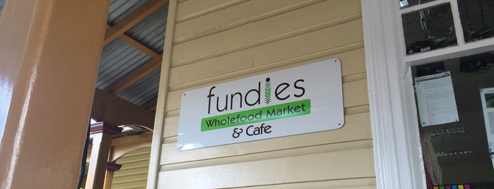 Fundies Organics Groceries & Cafe is one of Byron Bay.