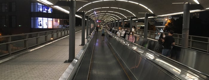 Moving Walkway is one of 横浜周辺.