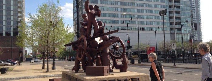 The Haymarket Memorial is one of สถานที่ที่ Robert ถูกใจ.