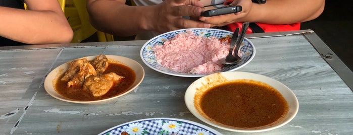 Atah Court is one of Kuala Terengganu: Nasi Dagang.