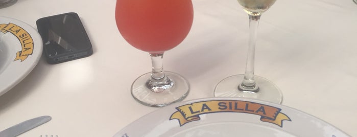 La Silla is one of Locais curtidos por Lore.
