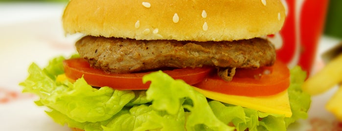 Chick&Burger is one of Lugares favoritos de Игорь.