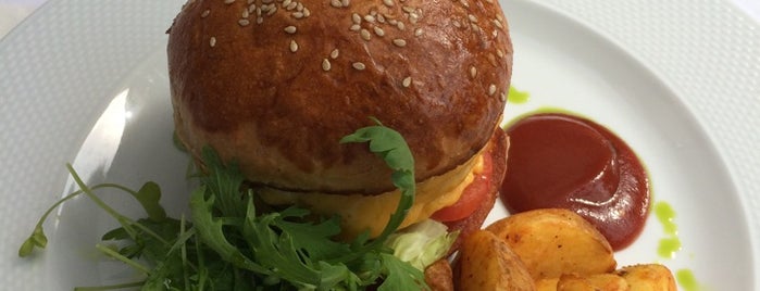 La Perle Noire is one of 2014 legjobb hamburgerei.