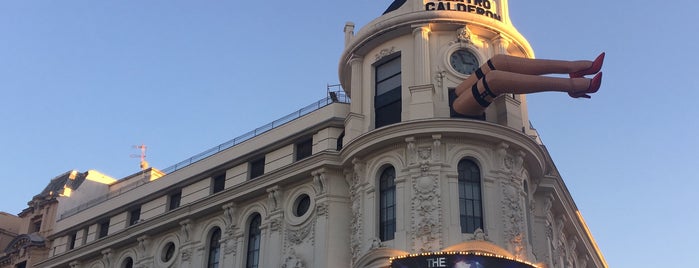 Teatro Calderón is one of Orte, die Mesrure gefallen.