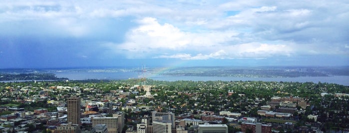 Columbia Center Observation Deck is one of Nina 님이 저장한 장소.