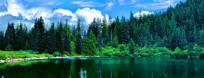 Mirror Lake is one of Oregon Faves.