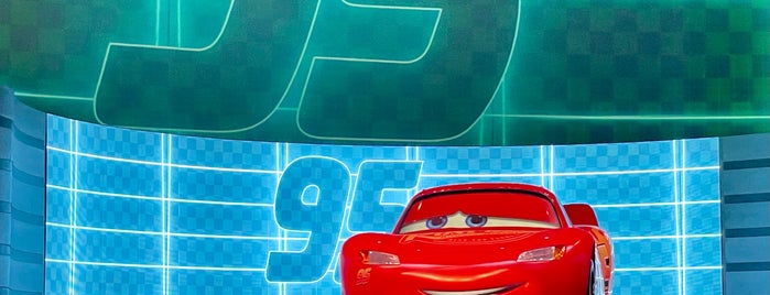 Lightning McQueen's Racing Academy is one of Lugares favoritos de Chad.