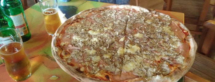 Pizzeria Stara Sava is one of Favorite Food.