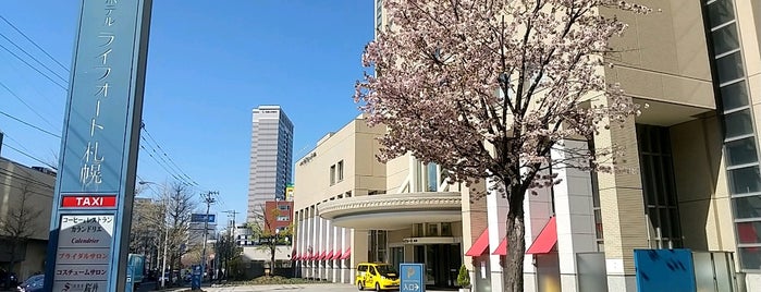 Hotel Lifort Sapporo is one of Locais curtidos por Sigeki.