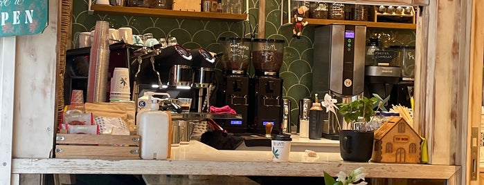Blum Coffee House is one of esraさんの保存済みスポット.