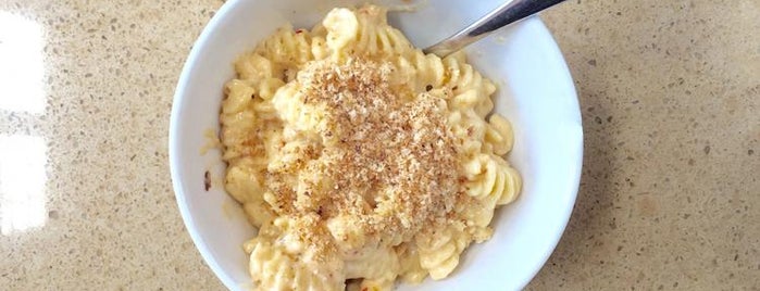 Floriole Cafe & Bakery is one of Where to Find Chicago's Best Mac and Cheese.