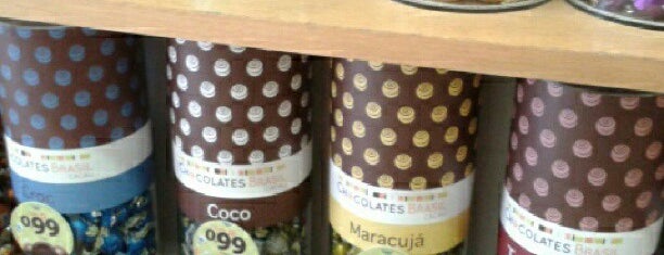 Chocolates Brasil Cacau is one of สถานที่ที่ Thiago ถูกใจ.