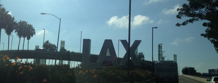 로스앤젤레스 국제공항 (LAX) is one of Airports.