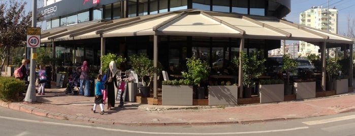 Franco's Pizza & Schiller Kaffee is one of Tempat yang Disukai Rasim Mahir.