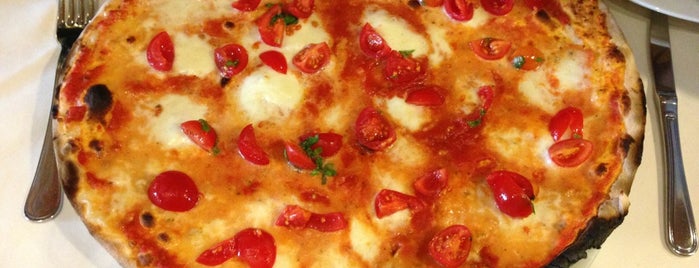 Pizzeria Il Saraceno is one of Attiさんのお気に入りスポット.
