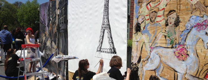 Georgetown French Market is one of places to dine.