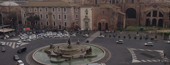 Piazza della Repubblica is one of Rome for friends.