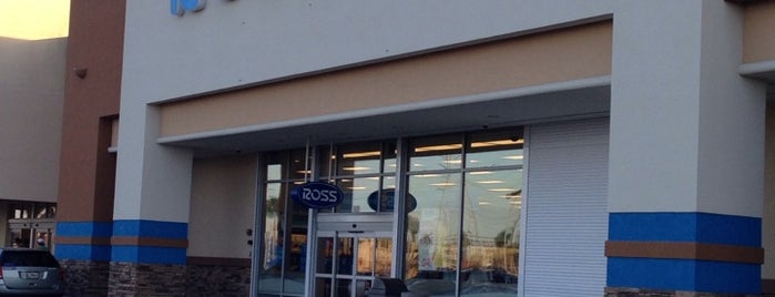 Ross Dress for Less is one of Lieux qui ont plu à barbee.
