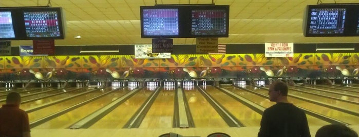 Sunnybrook Lanes is one of My favorite bowling alleys.