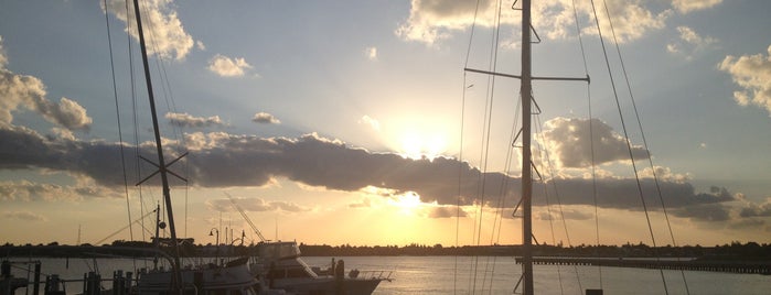 Ocean Inlet Park is one of ⚓️Florida Waterways⚓️.