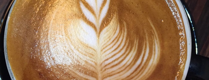 Rabbithole Coffee & Roaster is one of D's Hong Kong Caffeine List.