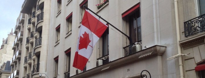 Ambassade du Canada is one of Tempat yang Disukai Benoit.