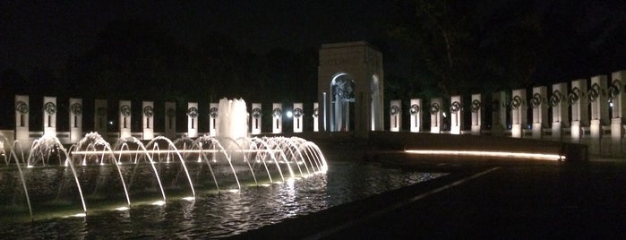 Мемориал второй мировой войны is one of Washington Tourist Spots.