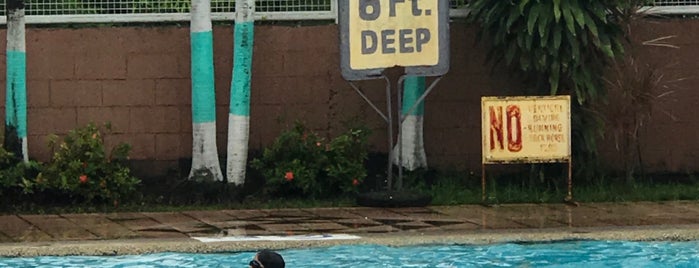 Amoranto Swimming Pool is one of Follow-Me Spots.