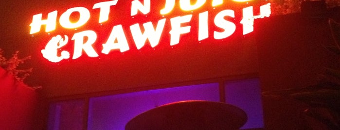 Hot N Juicy Crawfish is one of SanFran-LA 🇺🇸.