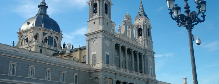 Catedral de la Almudena is one of -> Spain.