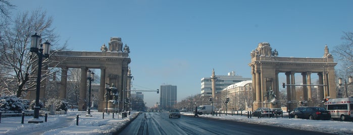 Charlottenburger Tor is one of -> Germany.