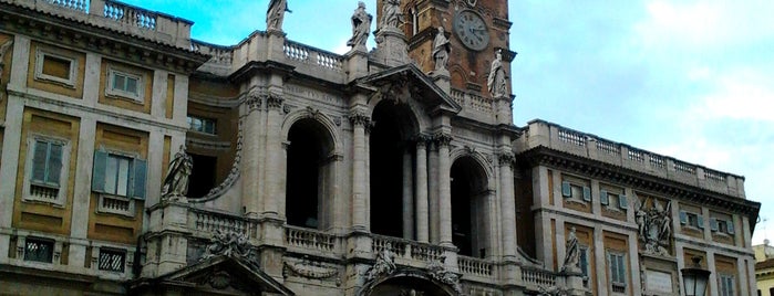 Basílica Papal de Santa María Mayor is one of -> Italy.