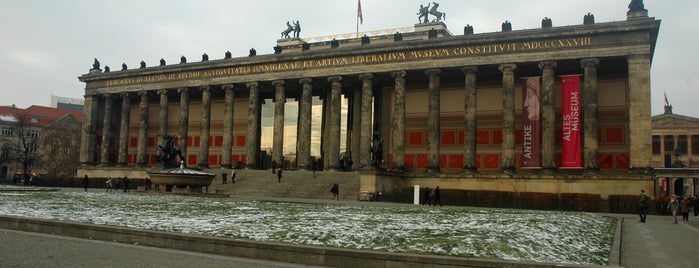 ベルリン旧博物館 is one of -> Germany.