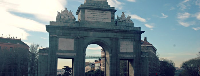 Puerta de Toledo is one of -> Spain.