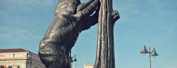 Estatua del Oso y el Madroño is one of -> Spain.