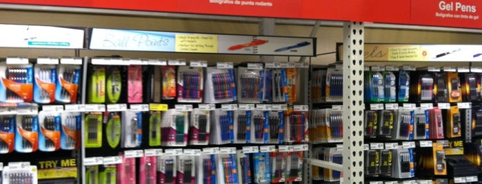 Office Depot is one of Lugares favoritos de Phillip.