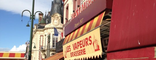 Les Vapeurs is one of Locais curtidos por Odile.